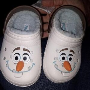 Disney Frozen Olaf Crocs Toddler size c7 NWT